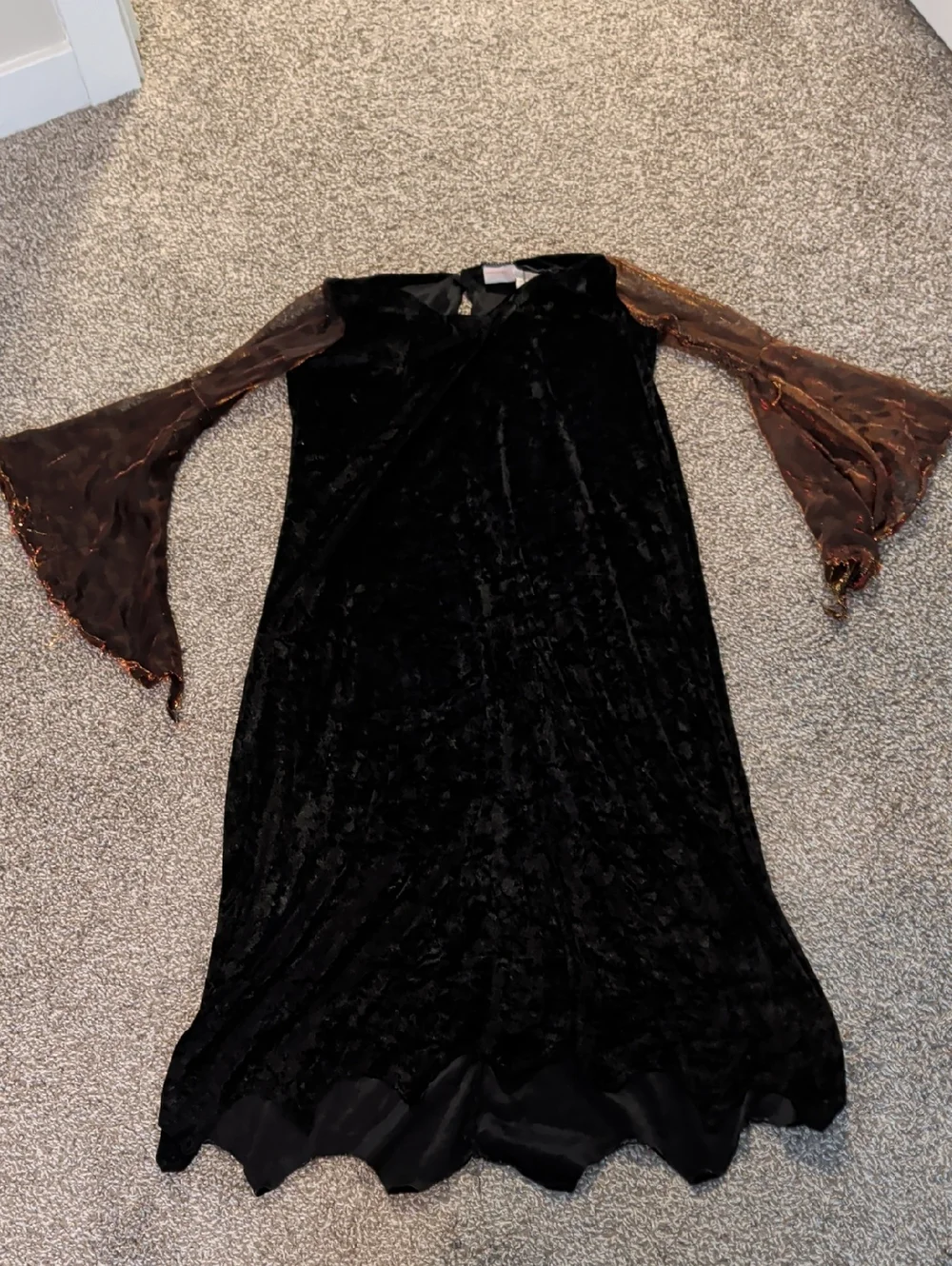 Black Witch Halloween Costume - Picture 1 of 4